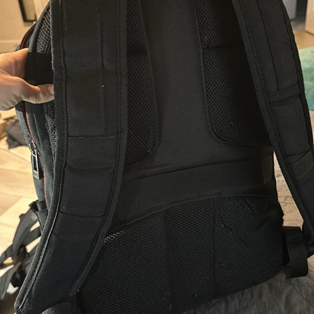 London fog backpack - Picture 7 of 9